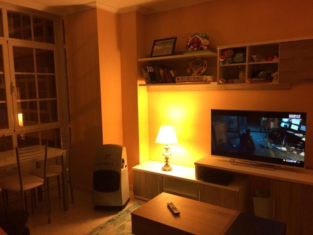 Apartamento Junto Al Paseo Maritimo De 西宜 外观 照片
